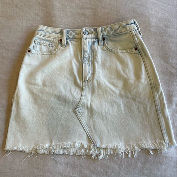 Abercrombie & Fitch light wash mini jean skirt - Picture 1 of 9